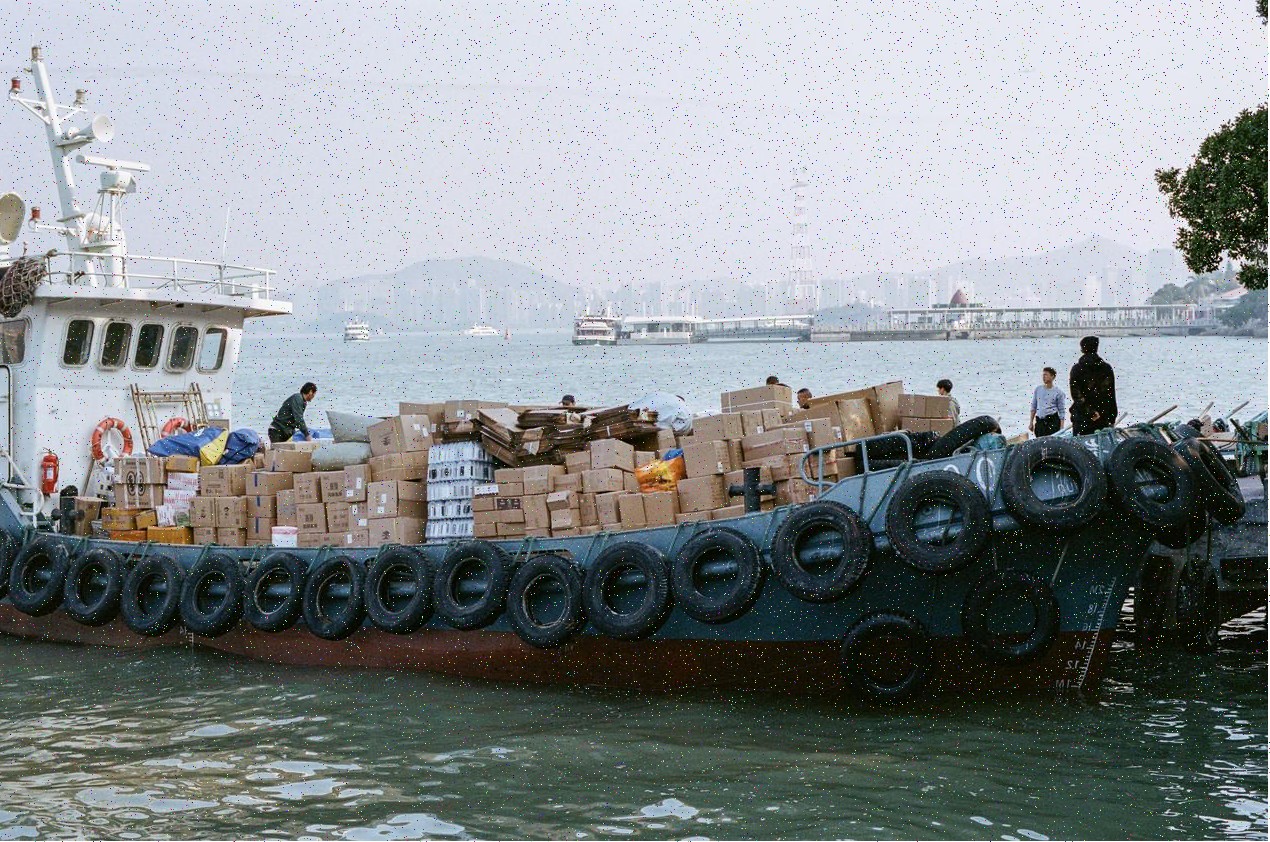 Abu Dhabi buses background